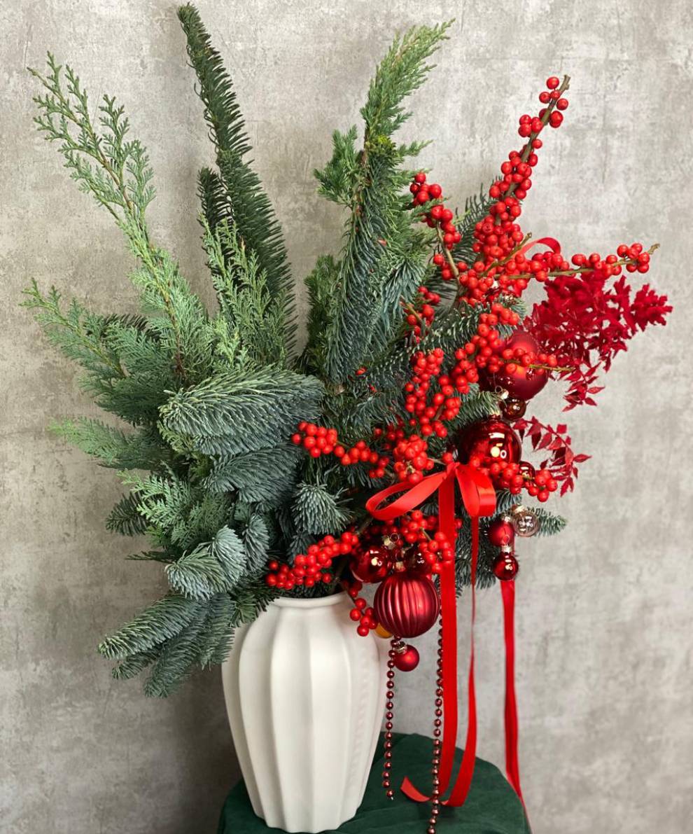 Зимний букет в вазе "Тайны леса"